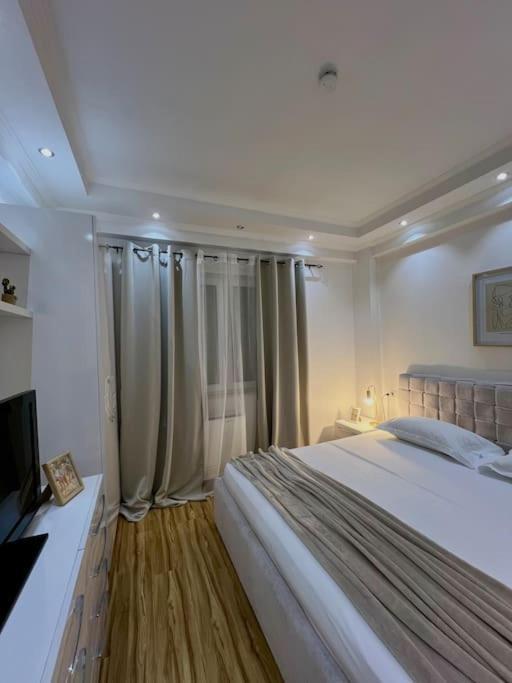 Rizz 2 Apartment *